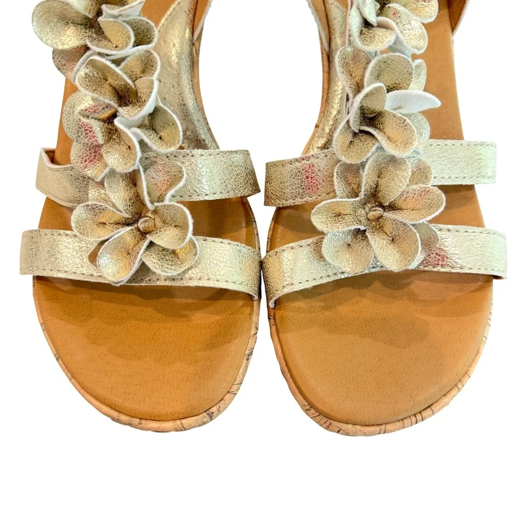 B.O.C. Wedge Floral Metallic Sandals Women 10 Gold Cork Heel Boho Feminine Party
